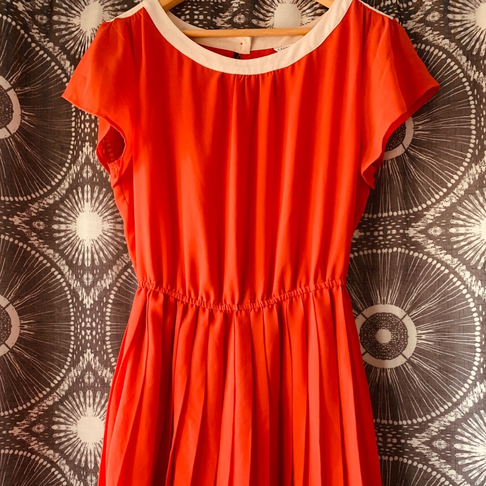 H81 Red Accordion Skirt Dress w/ White&Purple